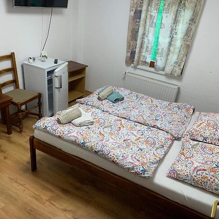 Cserhatvoelgy Panzio Alsotold Zimmer foto