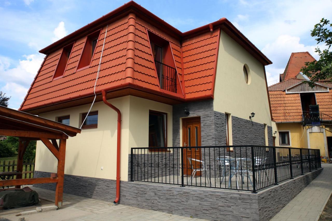 Cserhatvoelgy Panzio Alsotold Exterior foto