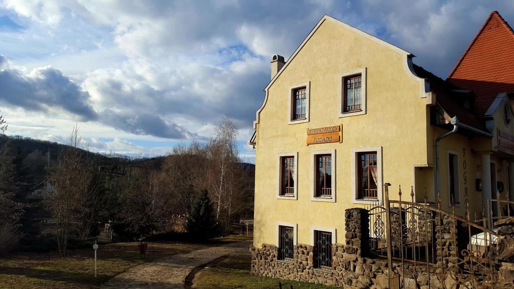 Cserhatvoelgy Panzio Alsotold Exterior foto